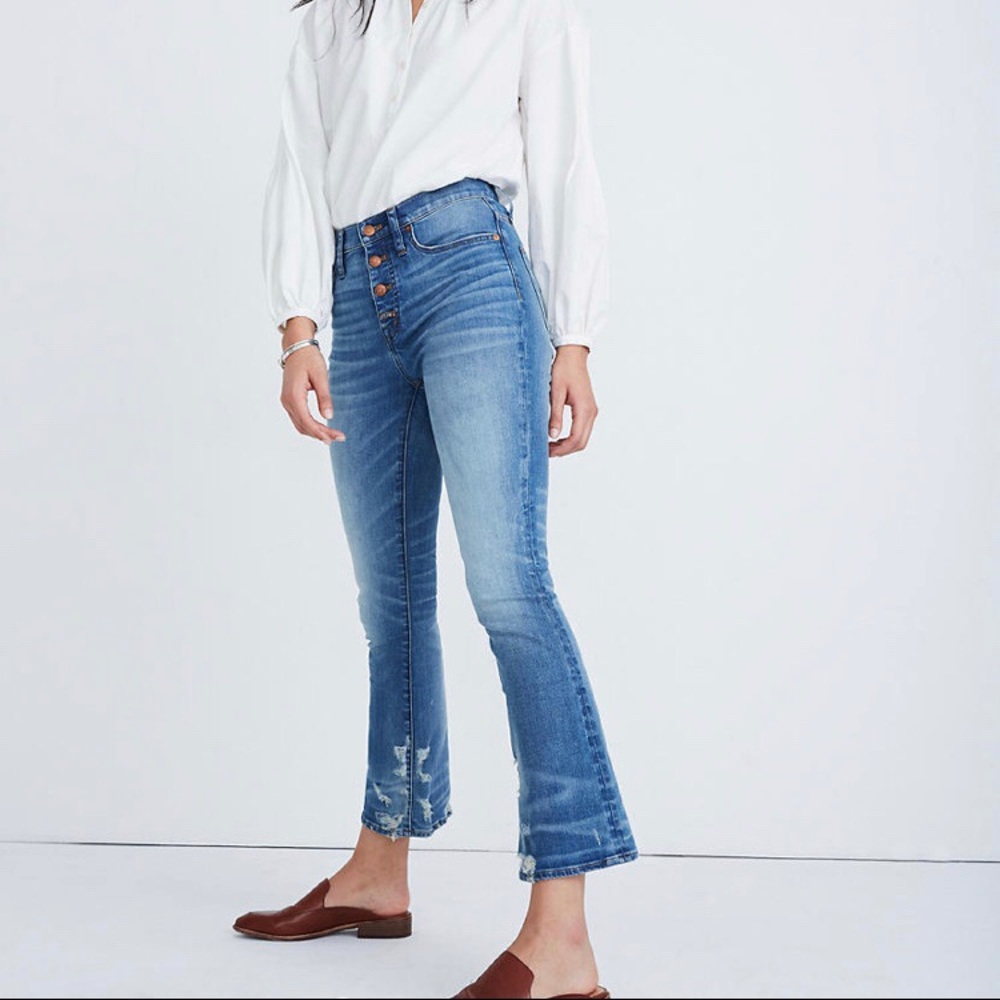 Cali Demi-Boot Jeans in Bess Wash Size 27